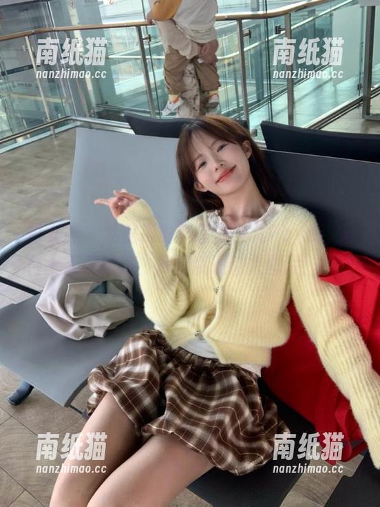 推女神-刘飞儿Faye 推女神 - 私房摄影新星刘飞儿Faye:天台上无畏风格,尽情展现动人图片!.txt