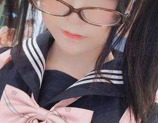 摇摇乐yoyo最新毛衣风格，精美照片让你尽享冬季时尚魅力.txt