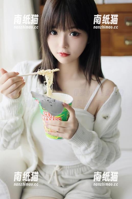 星颜社-伊黎yili 星颜社 - 记录每一瞬:伊黎yili与女友的高清写真,探讨爱与美的真谛.txt