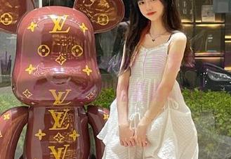 精彩纷呈的普美(bomi)居家套图更新，发现她的生活美感!.txt