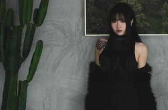 柒柒要乖哦清凉夏日写真集：带你领略甜美清凉的夏日风情与动人原图！.txt