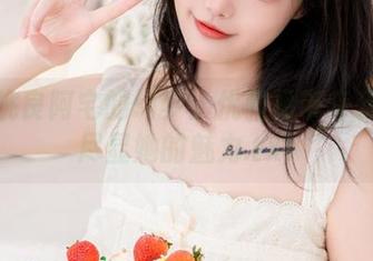 邂逅桃良阿宅的幻梦：优雅吊带专辑原图尽显她的魅力.txt