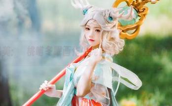 发现美：桜桃喵冬眠画作中纯白私房的美图资源.txt