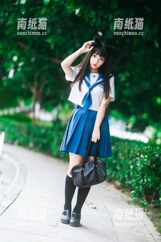梦丝女神-灵唯 梦丝女神 - 校服纯白写真集分享,灵唯用镜头记录青春的纯洁时刻.txt