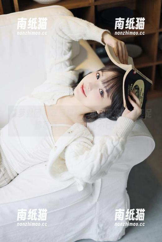 森萝财团-小樱 森萝财团 - 享受福利!小樱带来的绝美足部写真,令人心动不已.txt