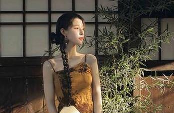 森萝财团带你畅游图库：分享JK浴缸戏水的欢乐瞬间.txt
