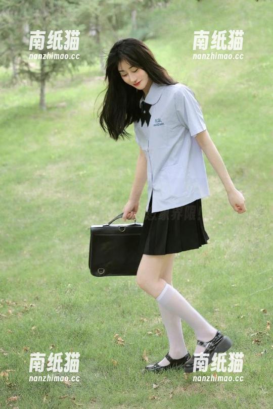 森萝财团 只为你献上福利,森萝财团JK白丝少女美足图包,打破你的想象界限!.txt