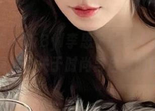 模范学院 – SiByl李思宁的连衣裙美图分享，这是一个关于时尚与自我的旅程.txt