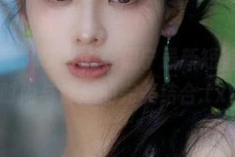 模范学院 – SiByl李思宁最新短裤写真，时尚与舒适的完美结合.txt