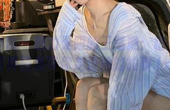 模范学院 – 魅力无限的王楚璇：精美秘书写真图集带你走进她的故事.txt
