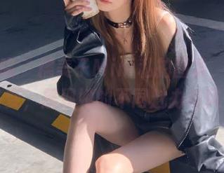 模范学院 – 糯美子Mini私拍图集，牛仔裤风格多变，展现她的不同魅力与风情.txt