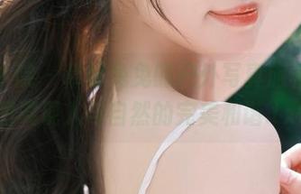 模范学院 – 草莓兔兔的户外写真旅程，原图展现人与自然的完美和谐.txt