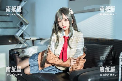 樱井小莜 高清写真集回归:樱井小莜以纯白护士身份演绎清新气息.txt