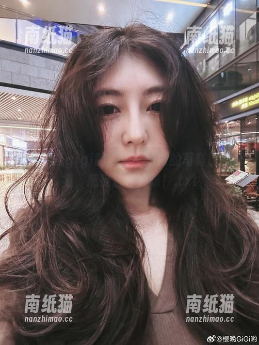 樱晚gigi 透视樱晚gigi的秘密:独特的写真原图合集,感受别样滋味!.txt