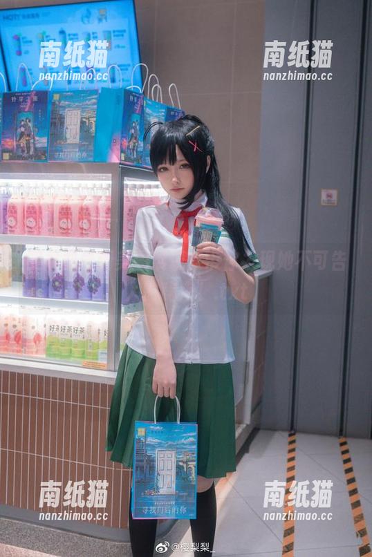 樱梨梨 樱梨梨最新美图展现,带你发现她不可告人的秘密!.txt