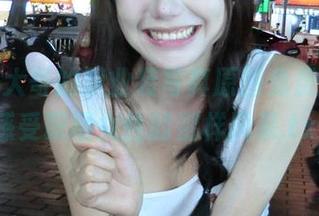 洛丽塔大哥的职业装写真原图免费放送，感受职场女性的别样风采.txt