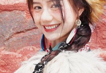探索洛丽塔大哥黑色私房的神秘美，原图下载就在这里！.txt