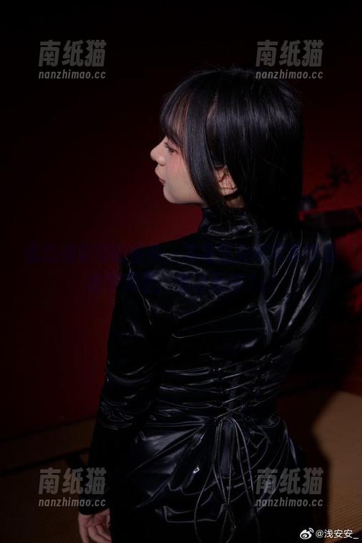 浅安安 透过浅安安的镜头,发现兔女郎写真中的独特美图,魅力无穷.txt