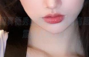 追随清颜真德秀的脚步，定制高跟鞋图片震撼上线.txt