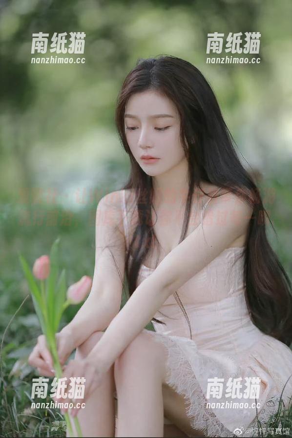 爱蜜社-Winki丝姬 爱蜜社 - 让Winki丝姬的牛仔裤带你畅游流行前沿,图库下载让你不会错过每一瞬.txt