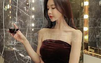 爱蜜社 – 程小烦不烦姐姐的写真分享，揭开她背后的故事与灵感.txt