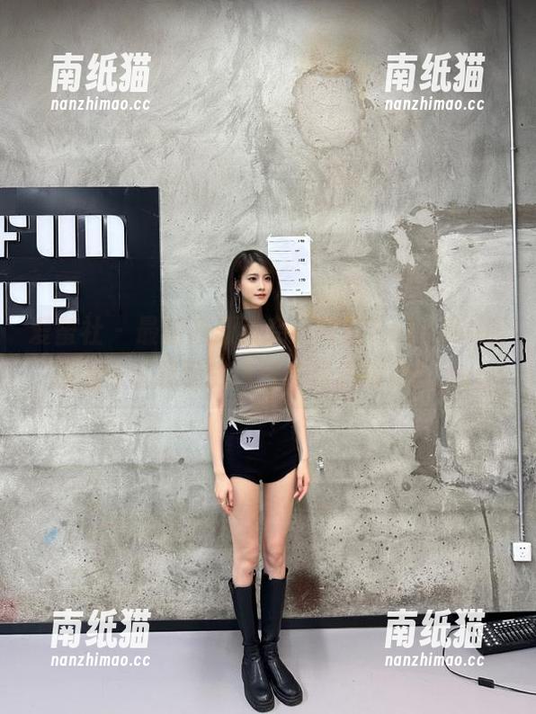 爱蜜社-许诺Sabrina 爱蜜社 - 最新资源来袭,许诺Sabrina旅拍为你呈现绝美风景与写真创作!.txt