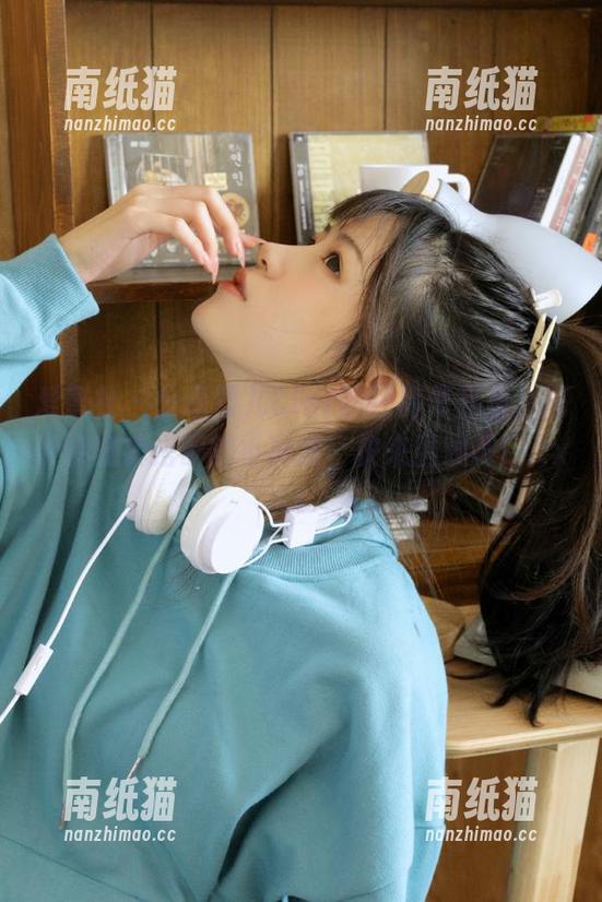 爱蜜社-雪儿Cier 爱蜜社 - 分享雪儿Cier的短裤作品集,揭开她短裤搭配的小秘密,快来围观吧!.txt