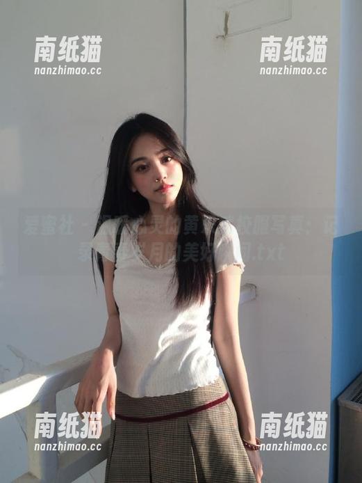 爱蜜社-黄乐然 爱蜜社 - 温暖心灵的黄乐然校服写真:记录青春岁月的美好瞬间.txt