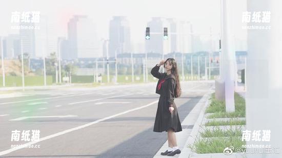 玉汇yuuhui 感受玉汇yuuhui的魅力,白衬衫写真壁纸合集,完美适合各类设备的美观选择.txt