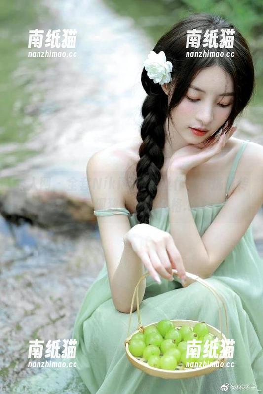 秀人网-Niki可雅 秀人网 - 全套Niki可雅黑丝作品,挑战传统,展现独特个人风格.txt