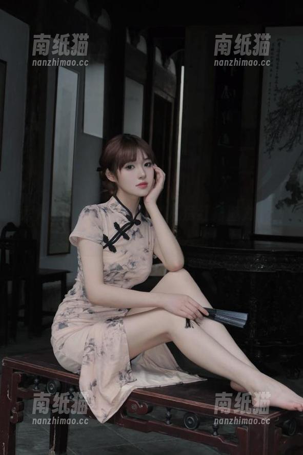 秀人网-夏旖诺 秀人网 - 探索夏旖诺的私房红裙魅力,精美原图展现优雅风采人生!.txt