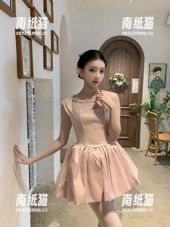 秀人网-娜比 秀人网 - 娜比带你体验妹妹的无圣光图集,触动心灵的视觉震撼.txt
