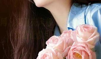 秀人网 – 无圣光风格，小樱koko的时尚套图让你目不暇接.txt