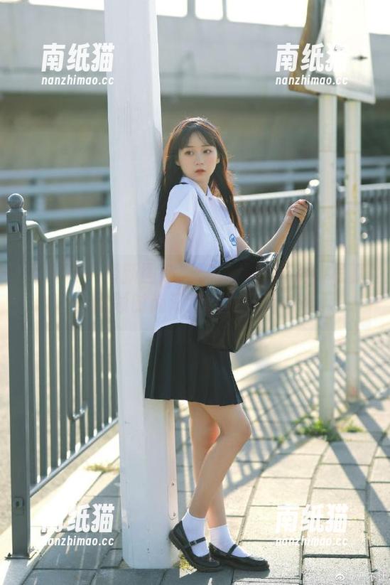 秀人网-想做你的猫 秀人网 - 最新图册:想做你的猫女仆写真,引领时尚潮流的新风尚.txt