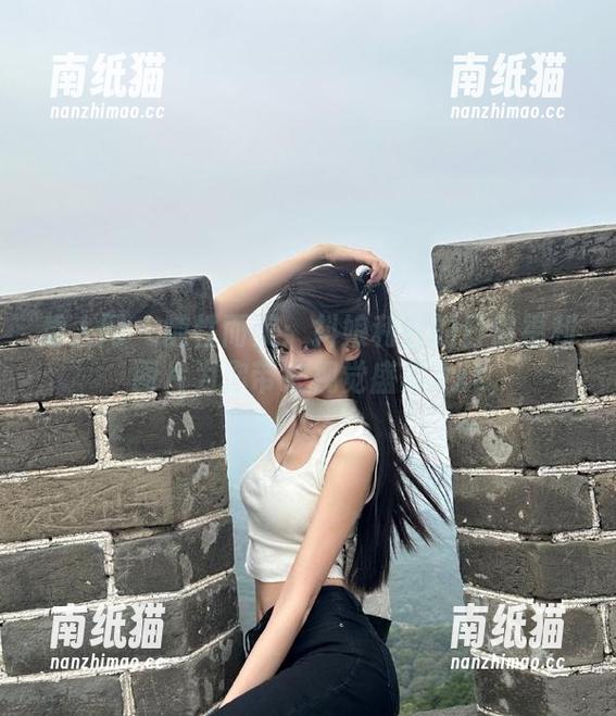 秀人网-抖娘利世 秀人网 - 随性而美:抖娘利世的日常福利图片为你带来视觉盛宴.txt
