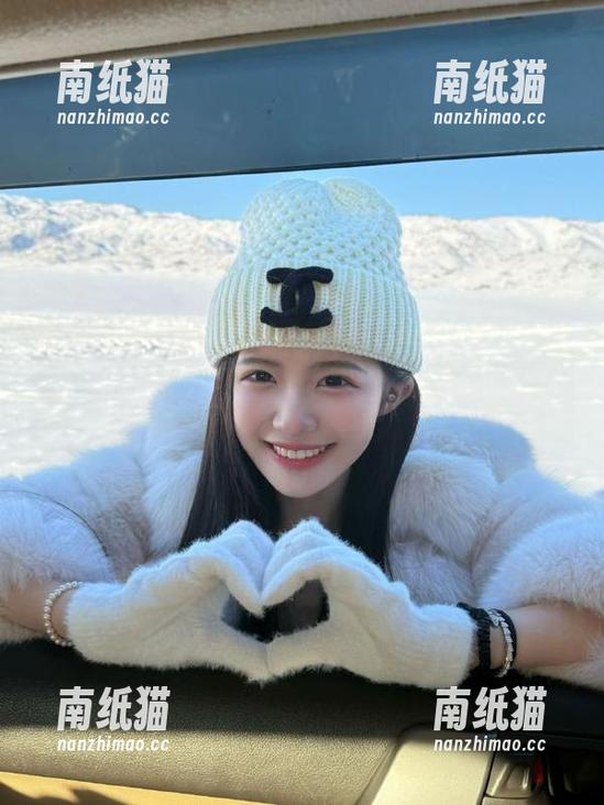 秀人网-晓梦may 秀人网 - 一览无余:晓梦may瑜伽高清图片展现不可思议的身体柔韧与美感.txt