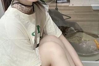 秀人网 – 李可可的白色写真作品集：用镜头讲述优雅与沉静的故事.txt