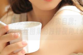 秀人网 – 以无圣光展现真实自我：林文文yooki灰丝图集的独特视角.txt