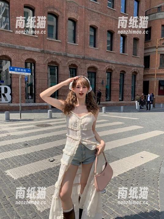 秀人网-林星阑 秀人网 - 林星阑黑色写真全集:光与影的完美结合,感受深邃之美.txt