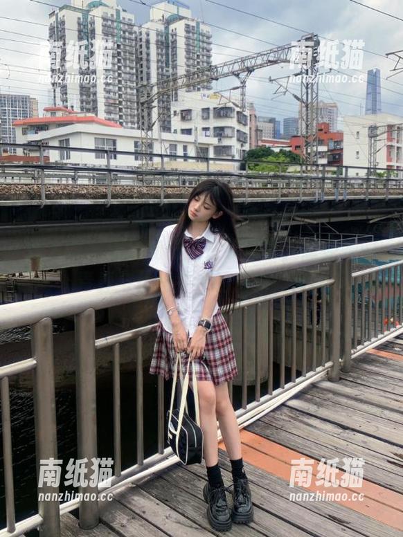 秀人网-王伊纯 秀人网 - 王伊纯长腿在线写真,感受她的青春与优雅并存的魅力!.txt