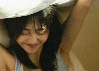 秀人网 – 精致妩媚的美图写真：绯月樱-Cherry演绎蕾丝吊袜与镂空内衣.txt