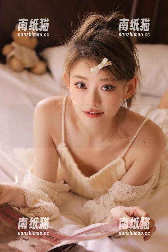 秀人网-绯月樱 秀人网 - 快来下载绯月樱泳池写真资源原图,让每一幅画面都带你感受清新的气息!.txt