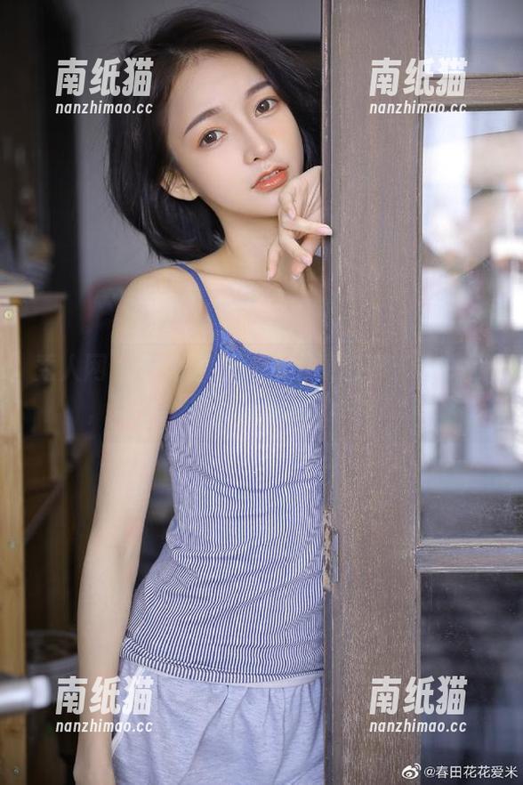 秀人网-谭小灵 秀人网 - 魅力四射:谭小灵摄影艺术探索,镂空写真套图的魔力释放.txt