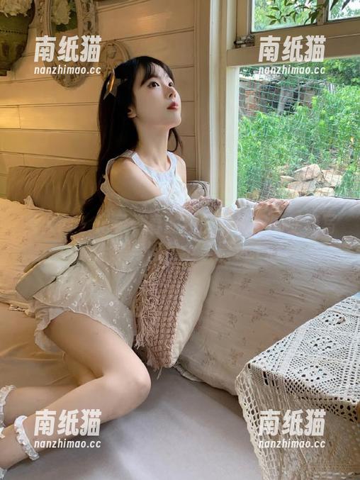 秀人网-顾乔楠 秀人网 - 记录青春的校服时光:顾乔楠写真合集与图包全景展示.txt