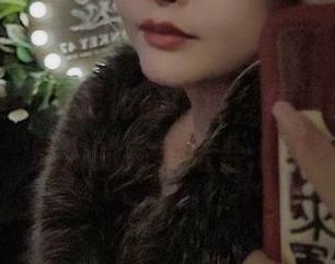 秋和柯基的美足作品精选，传递出细腻与魅力的完美结合.txt