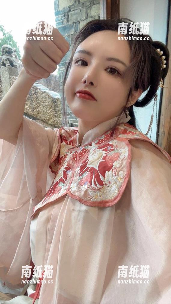 秋和柯基 秋和柯基小黑裙套图大放送,免费下载带你走进她的浪漫秋天.txt