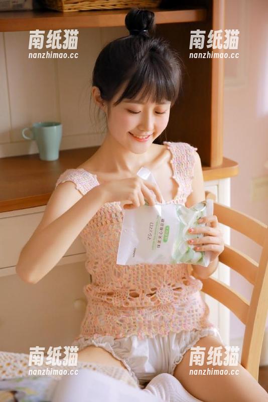紧急企划-小恩 紧急企划 - 小恩甜心绝美写真套图,甜蜜气息扑面而来!.txt