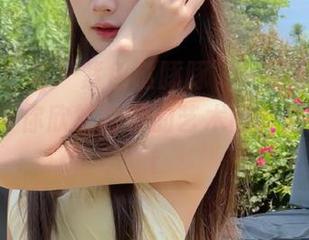 微密圈 – 与“紫色哒豚豚”一起探索黑白写真，带你欣赏独特的艺术图片之旅！.txt