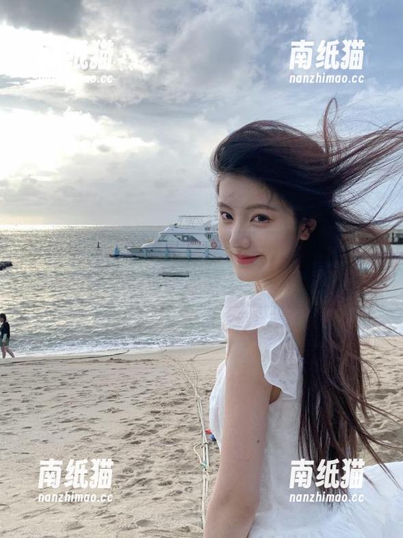 绞肉姬 探秘绞肉姬浴室私房写真,细腻光影下的独特魅力.txt
