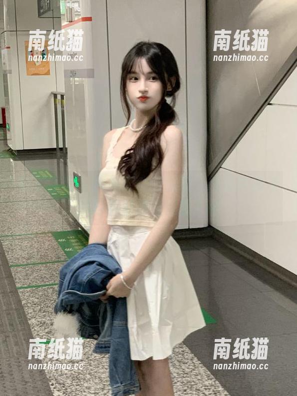 绮梦摄影-蔡蔡 绮梦摄影 - 探寻蔡蔡的秘密:图集中展现的写真魅力与灵感.txt